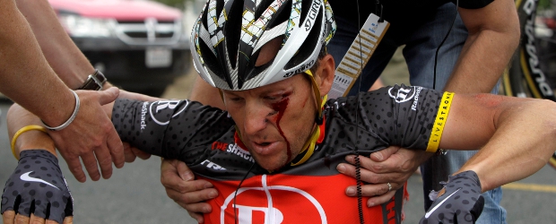 Mamonazo de Lance Armstrong | AP | El pedalista estadounidense Lance Armstrong (Radioshack) tuvo que retirarse de la Vuelta a California a causa de la caída que sufrió este jueves.