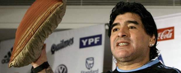 Maradona dice que no le han ofrecido dirigir al San Lorenzo | Maradona admitió dificultades para continuar su carrera como entrenador tras haber sido seleccionador de su país entre 2008 y 2010.