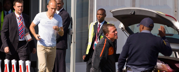 Robben descartado para el partido contra Dinamarca | Reuters | El delantero del Bayern Múnich llegó este sábado a Sudáfrica.