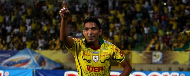 Aguilar rescató un punto Real | Colprensa | En las postrimerías del juego, el recién ingresado Aguilar se levantó en un tiro de esquina, cabeceó y puso a celebrar a los hinchas cartageneros.
