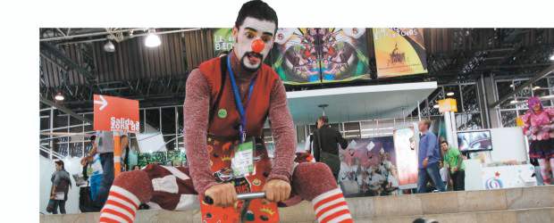 Y todo esto lo espera en el Palacio | Fotos Hernán Vanegas | En cualquier momento usted podrá cruzarse con los payasos y mimos del colectivo Circo Teatro y Sincroklown. ¡Nunca están quietos!