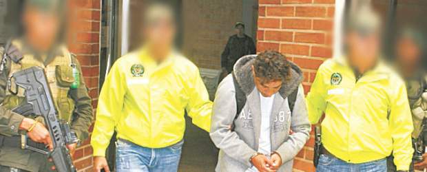 Sin 'Chaparro' cambia el mapa criminal | Esteban Vanegas | Alias "Chaparro" enfrenta varios procesos judiciales. Se hizo cirugías para cambiar su apariencia y borrar sus huellas digitales para evadir a la justicia.