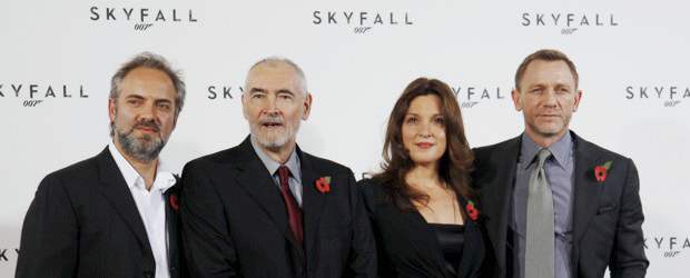 Daniel Craig, quien interpretará por tercera vez el papel del agente 007, estará acompañado por Javier Bardem | Reuters | Daniel Craig, quien interpretará por tercera vez el papel del agente 007, estará acompañado por Javier Bardem.