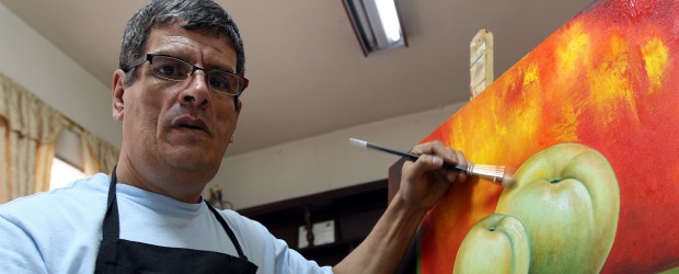 La prodigiosa zurda de Bernardo Sánchez | Julio César Herrera | Zurdo pinta cualquier tema, pero su preferido es el cuerpo humano. Siente especial goce pintando mujeres, vírgenes y beduinas. Se ve en Artelista.com.