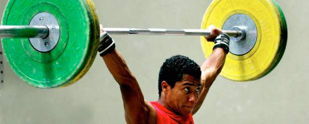 Un presente que no les "pesa" | Juan Antonio Sánchez | John Jairo Serna subió su marca de 188 kilos (2009) a 235 (en 2011).