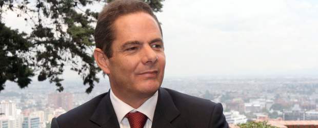 Confirmados ministros de Defensa y del Interior | Germán Vargas Lleras fue designado ministro del Interior y Justicia para el gobierno de Juan Manuel Santos que comienza el próximo 7 de agosto.