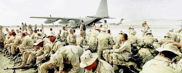 Afganistán tiene nueva brújula | Pablo Martinez Monsivais, Ap - Kandahar, Afganistán | En 2014 se completará, de acuerdo con el calendario previsto, la retirada de las tropas internacionales de Afganistán. En la conferencia de la ONU, celebrada ayer en Alemania, pesó la ausencia de Pakistán, que no asistió por los ataques de la Otan hace una semana en los que murieron 24 soldados paquistaníes.