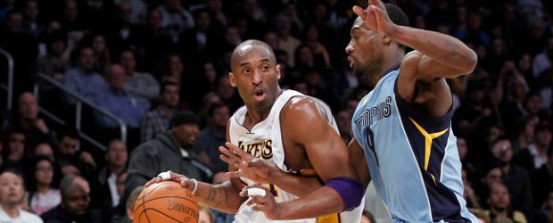 Los Lakers arrancaron con el pie izquierdo el 2011 | Reuters | Kobe Bryant con 28 puntos fue el más destacado de los Lakers, pero su buen no fue suficiente y el quinteto de Los Ángeles cayó ante los Grizzlies de Memphis.