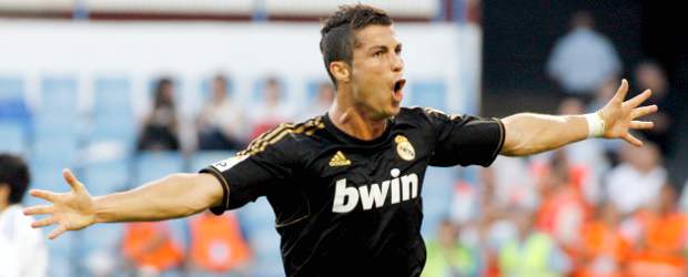 Las goleadas del Madrid y del Barcelona reabren debate sobre las dos ligas | Reuters | Cristiano Ronaldo, del Real Madrid, marcó tres goles y comanda la tabla de artilleros de la liga española con Soldado del Valencia.