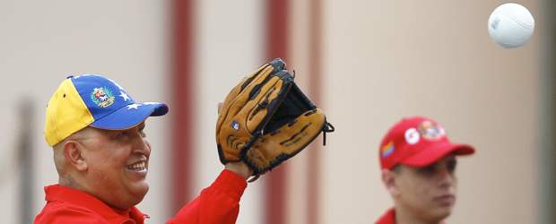 Chávez apareció haciendo deporte para negar rumores de su mal estado de salud | Reuters |