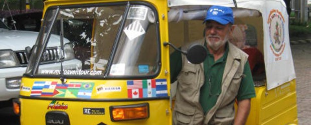 En motocarro Antonio va por toda América | | Su motocarro no es sólo un medio de transporte.