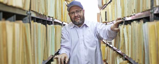 La Kabbalah, experiencia para crecer | Juan Fernando Cano | El judío Yehuda Berg es el líder espiritual del mundo kabbalista. Él afirma que lo malo que le pasa al ser humano es buscado, que el Mesías es la superación de la negatividad y que Jesucristo fue kabbalista en un 100 por ciento.