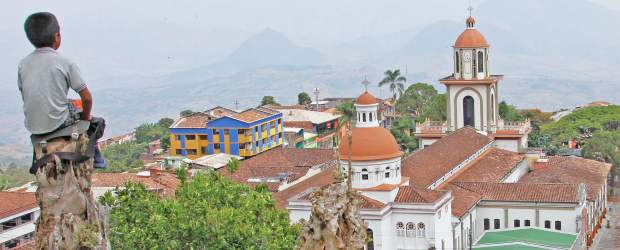 En Támesis, el Suroeste persiste en discutir los retos de su desarrollo | Archivo | La seguridad y la infraestructura vial, otras preocupaciones esenciales de la subregión cafetera, también serán abordados en Támesis.