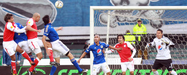 Millonarios empató con Santa Fe y avanzó a cuartos de final | Colprensa | En el estadio El Campín de Bogotá y después de siete campeonatos, Millonarios vuelve a clasificar a la siguiente ronda del torneo local.