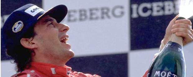 En memoria del gran Ayrton Senna | Tomada de http://blogdomorumbi.com.br/ | Es una película de valores, que trae al Ayrton de fuera y al de dentro de las pistas", dijo Viviane, la hermana de Ayrton Senna sobre este documental.