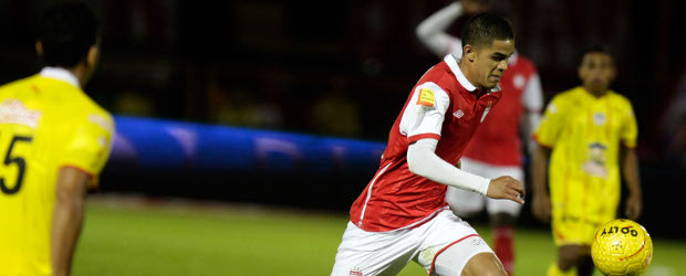 El líder venció al actual campeón | Colprensa | Santa Fe superó en su cancha 2-0 a Junior.