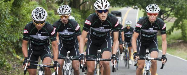 Los inciertos pedalazos del equipo antioqueño | Cortesía Equipo Gobernación De Antioquia-indeportes | El cuadro sub23 de Antioquia es de primera fila en el ciclismo nacional. A la derecha está Daniel Jaramillo, 21 años, campeón de la Vuelta de la Juventud-2011, quien recibió ofertas del exterior. Lo acompañan William Valencia, ganador de la Vuelta a Higuito-2010 y Sebastián Henao, otro de los prospectos.0