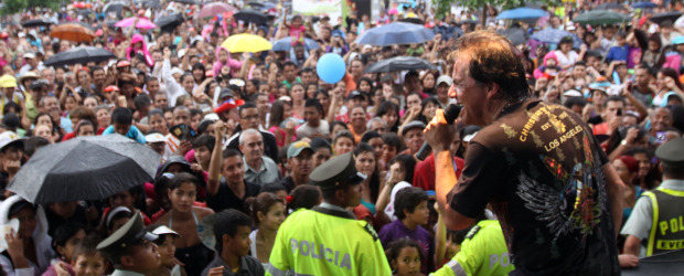 Los niños gozaron en su zona | Hernán Vanegas | Mientras los más pequeños corrían de un lado a otro, pintaban o brincaban, los mayorcitos disfrutaron la programación artística en la tarima. El concierto de Memo Orozco, seguido de Golpe a Golpe puso a bailar a todos los presentes.