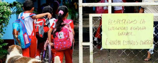 Comunidad de Fortul oró por la liberación de Valentina | Jaime Pérez, Enviado especial, Fortual, Arauca | En la noche del miércoles, por lo menos 250 habitantes de Fortul habían realizado en una marcha de faroles.