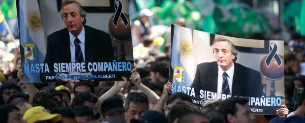 Unasur declaró tres días de duelo suramericano | AP | Néstor Kirchner fue designado como secretario general de Unasur el 4 de mayo de 2010.