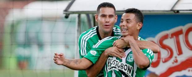 Concentración máxima es el lema verde | Juan Antonio Sánchez | El volante antioqueño Edwin Cardona, acompañado en la celebración por John Valencia, fue la figura el sábado del partido que Nacional le ganó 3-1 al Itagüí Ditaires a puerta cerrada en la sede deportiva de Guarne.
