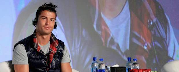 Cristiano y Del Piero fueron premiados en Dubai | Reuters | Cristiano Ronaldo durante la gala.