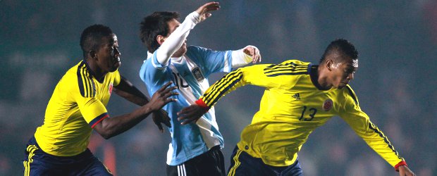 Falcao no estará ante Venezuela y Argentina; Sánchez está en duda | Archivo | Carlos Sánchez, izq., está en duda para el juego de este viernes a las 7:00 p.m. ante Venezuela en el estadio Metropolitano de Barranquilla.