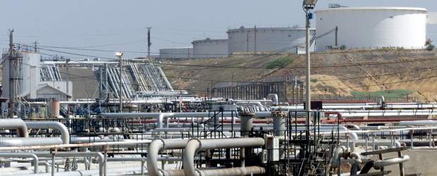 La economía de Venezuela creció 3,6 por ciento en el semestre | Archivo | En el segundo trimestre del año, la industria petrolera venezolana creció un 0,8 por ciento, impulsada por los precios del crudo, cercanos a los U$100 por barril.