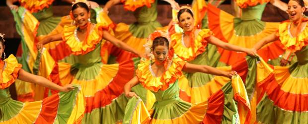 Colombia busca batir récord mundial de baile | Serán más de 14 mil bailarines y compañías del país bailando La pollera colorá.