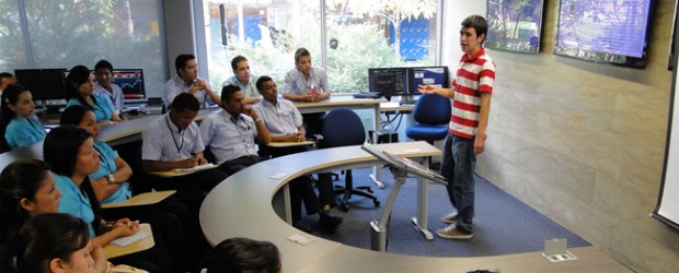 Un laboratorio donde lo bursátil es sencillo | Cortesía | Las charlas también son para estudiantes de colegio. Las explicaciones son en términos sencillos para ilustrar ese mundo que se ve en los noticieros.