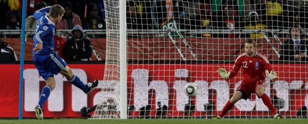 Argentina perfecta: nueve de nueve | AP | La acción del gol de Martín Palermo en el minuto 89.