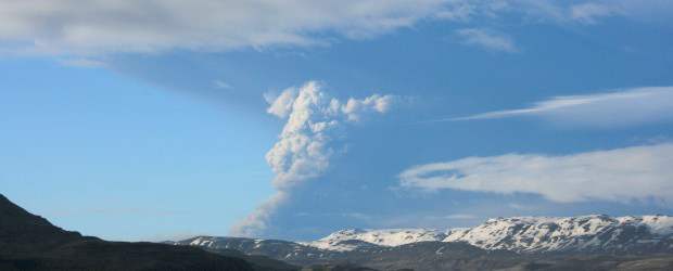 Autoridades islandesas cerraron el espacio aéreo por erupción volcánica | AP | El Grimsvoetn, el volcán más activo de Islandia, entró por última vez en erupción en 2004.
