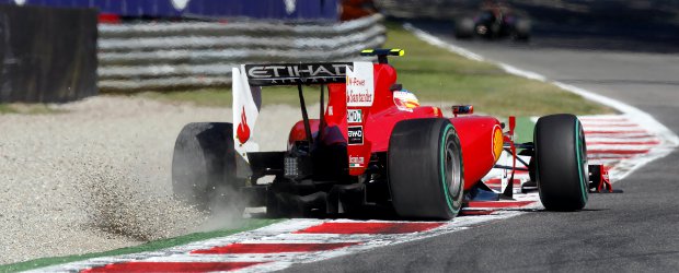 Vettel fue el más rápido y Alonso mantiene su confianza | AP | Fernando Alonso (Ferrari) ha manifestado esta tarde, tras conseguir el segundo mejor tiempo en la jornada de entrenamientos libres del Gran Premio de Italia, que la lucha por la "pole" estará difícil, pero que va a intentar luchar por ella.
