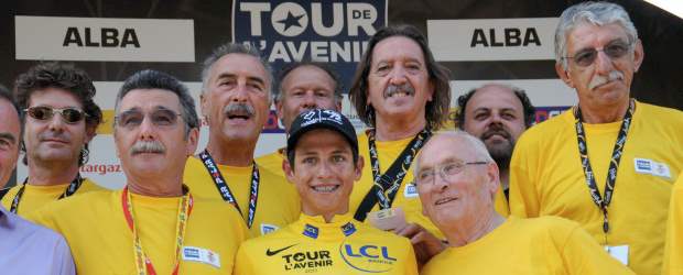 Esteban corona su Porvenir | Cortesía colombia es pasión | El colombiano Esteban Chaves ganó el Tour de L'Avenir (porvenir en francés) al recortarle los 7 segundos que le llevaba el exlíder David Boily. Warren Barguil se llevó la última etapa.