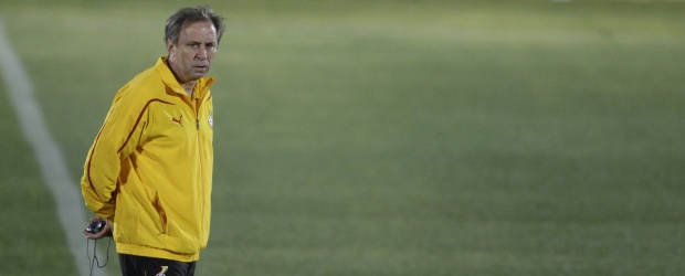Mundial en ocho cerebros | Rebecca Blackwell, AP, Sudáfrica | El serbio Milovan Rajevac buscará con Ghana, frente a Uruguay, mantener la presencia de África en el Mundial 2010.