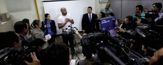 Adriano resultó inocente y mujer que lo acusó confiesa que ella se disparó | Reuters | Desde el día que se presentó la acusación, el jugador brasileño negó los cargos en su contra.