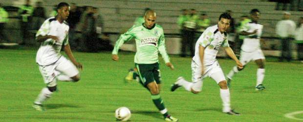 En el final, el verde rescató la igualdad | Colprensa, Tunja | Nacional no tuvo buena noche, pero una buena jugada colectiva, convertida en gol por Diego Álvarez, decretó el empate que pareció triunfo para el verde.