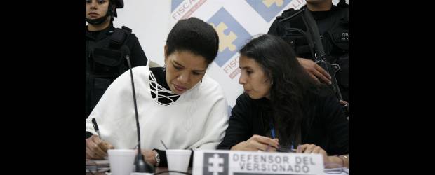 22.419 crímenes confesados en Justicia y Paz | Archivo | Según el Gobierno, la Ley 975 de 2005 visibilizó a las víctimas de los grupos armados ilegales y ofreció a los victimarios, como a la ex guerrillera alias "Karina", penas alternativas si confiesan sus crímenes y reparan a la sociedad.