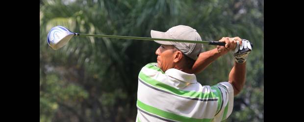 Giovanni por fin vive su sueño | Donaldo Zuluaga | Giovanni Vergara es uno de los nuevos golfistas antioqueños. Pasó de ser vendedor de almacén y caddie, a una de las sorpresas en la pasada Copa Sura. Una gran historia.