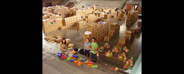 Estos regalos de amor arrugan el alma | Cortesía | Los organizadores de La Caja del Amor siempre están dispuestos a recibir más ayuda de voluntarios que se suman a una causa en la que prima pensar en los otros. Se pueden comunicar con ellos al teléfono 448 0844 o contactarlos al correo electrónico lacajadelamor@une.net.co.