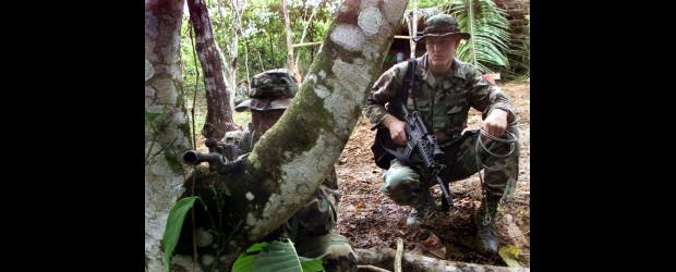 Santos ambicionaría más en tratado con E.U. | Archivo | El Plan Colombia contempla la presencia de instructores militares de E.U. para las brigadas antinarcóticos y operaciones especiales. Algunos de los cursos se hacen en el Centro de Entrenamiento de Nilo, Cundinamarca (Tolemaida),