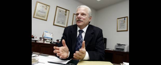 Fiscalía embargaría a beneficiarios de AIS | Archivo | El miércoles, el fiscal (e) Guillermo Mendoza pidió a un juez de Bogotá no desembolsar 9.000 millones de pesos otorgados a beneficiarios de AIS.
