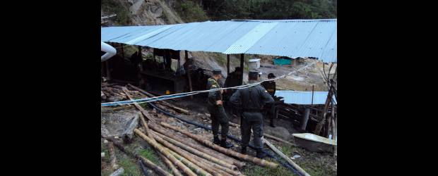 Policía cerró 33 minas ilegales | Cortesía Policía Antioquia | En los operativos contra la minería ilegal en el departamento participaron 300 agentes de la Policía Antioquia. Las acciones se extenderán a otras regiones.