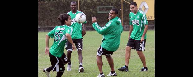 Nacional crece en fútbol y en mente | Hernán Vanegas | Sebastián Pérez, Víctor Ibarbo y Román Torres, tres integrantes del plantel principal de Atlético Nacional. Viene el Cúcuta y todo es optimismo.