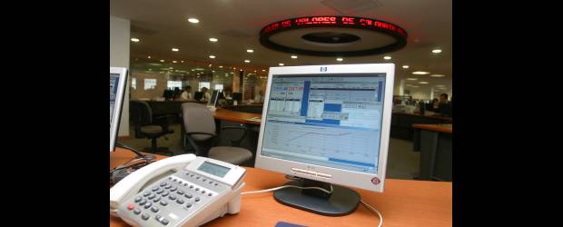 Inversionistas se alistan para próximas emisiones | Archivo | Son múltiples las opciones que tendrán este año los inversionistas en la Bolsa de Valores de Colombia, con papeles emitidos por compañías sólidas.