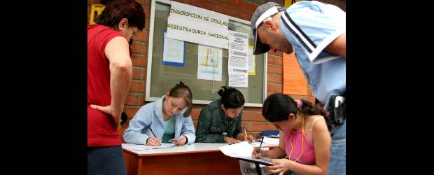 Hasta este domingo hay inscripción de cédulas | Archivo | A la fecha 1.883.455 personas han inscrito su cédula en todo el país.