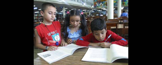 Estudiar y jugar es aprender sin darse cuenta | Archivo | Hay que tener en cuenta actividades lúdicas a la hora de estudiar con los niños, un consejo para tener en cuenta no solo en vacaciones.