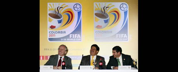 Dirigentes sacan pecho: la misión está cumplida | Colrpensa-Bogotá | Luis Bedoya (centro) fue uno de los pilares para que Colombia vibre hoy con el Mundial sub20 de fútbol en ocho ciudades colombianas.