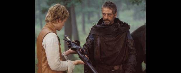 A Eragon ya le pusieron el punto final | Archivo-cortesía | Eragon fue llevada al cine en 2006, pero solo se rodó el primer libro. Fue protagonizada por Jeremy Irons y Ed Speleers.
