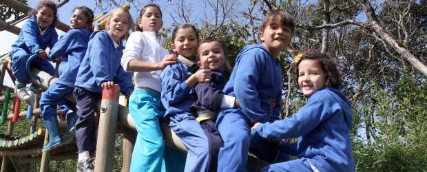 La escuela más chica de Medellín tiene 71 alumnos | Hernán Vanegas | Hace dos años que se ocupó la nueva sede la Institución Educativa El Placer, un proyecto que se realizó con la autogestión de la comunidad de la vereda.